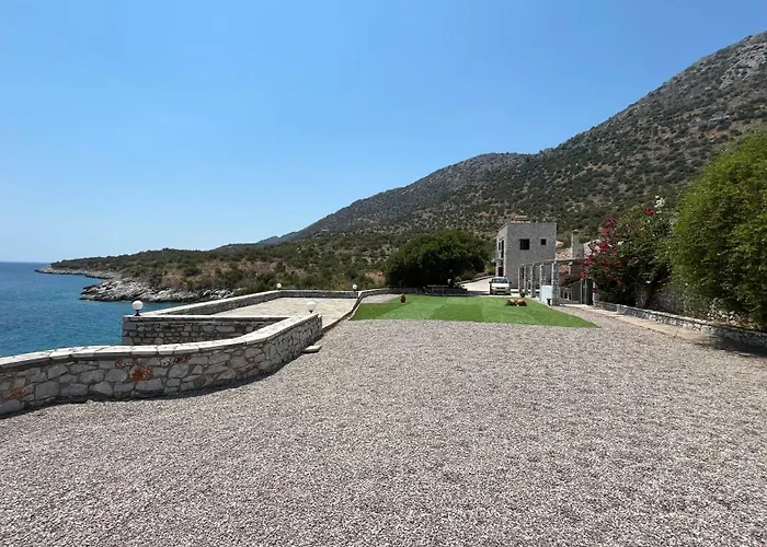 Magic Estate On The Wave 1